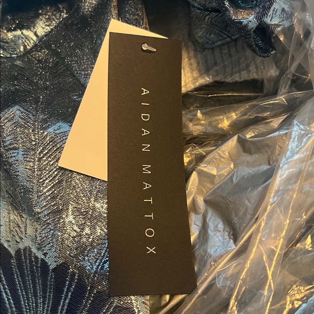 NWT Aidan Mattox One Shoulder Metallic Ball Gown Size 2 - Picture 5 of 8